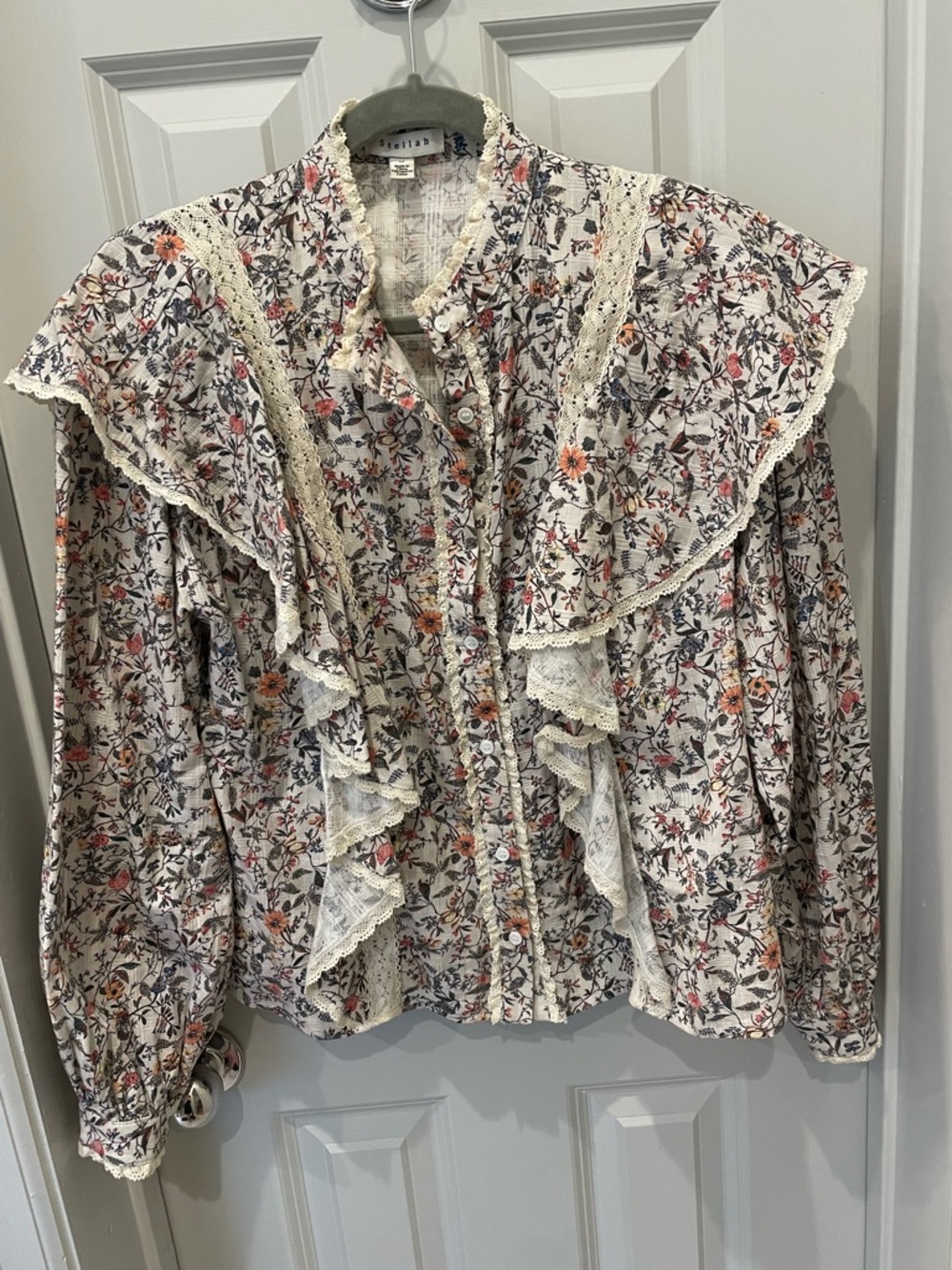 Stellah Cream Floral Lace-Trim Button Blouse with Coral & Navy Accents
